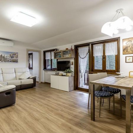 Des Alpes 2 Apartment Canazei Luaran gambar