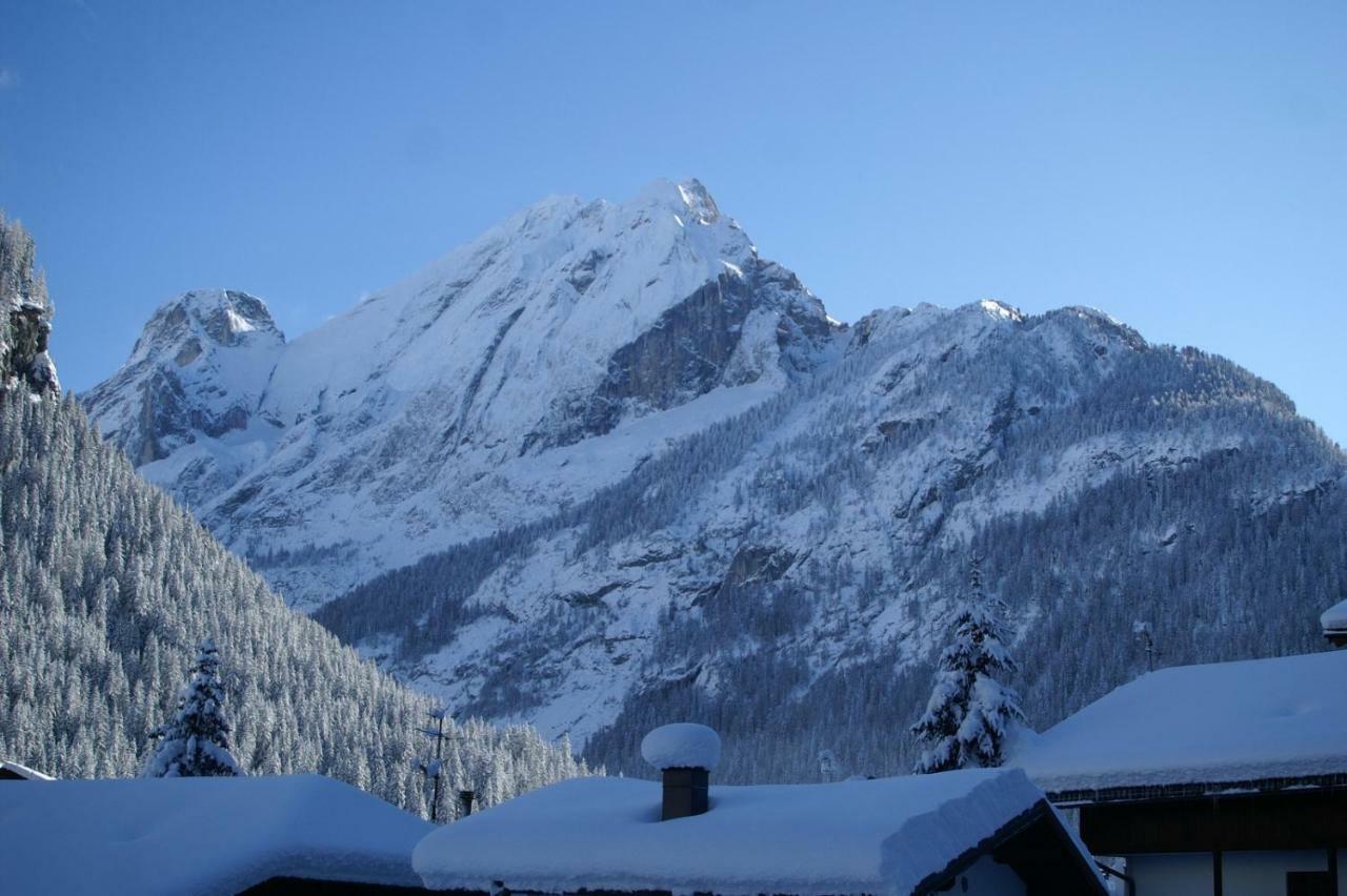Des Alpes 2 Apartment Canazei Luaran gambar